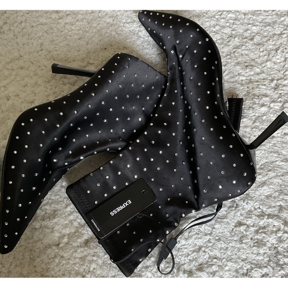 EXPRESS ~Rhinestone Pointed Heel Booties (NWT) - Picture 7 of 12